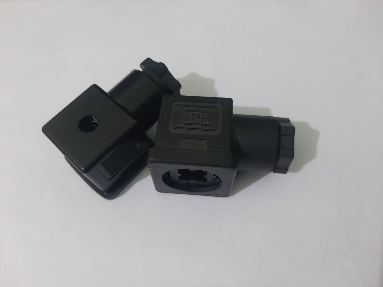 images/catalog/product/accessories/socket-valve-socket-valve-2w-160-15d.jpeg