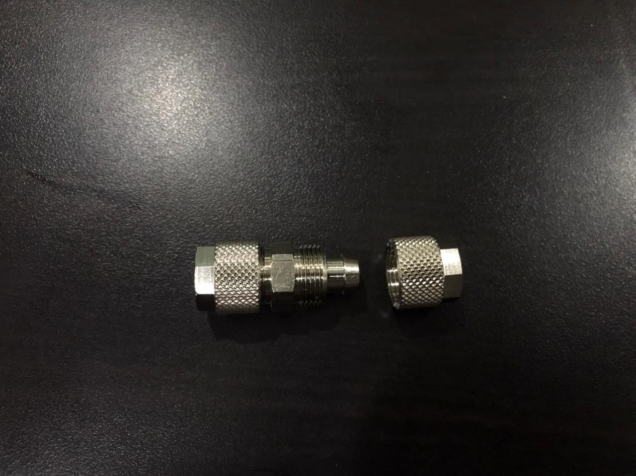 Male Straight Push On Metal Fitting 0104000004 (Reducer 6/4 x 6/4)
